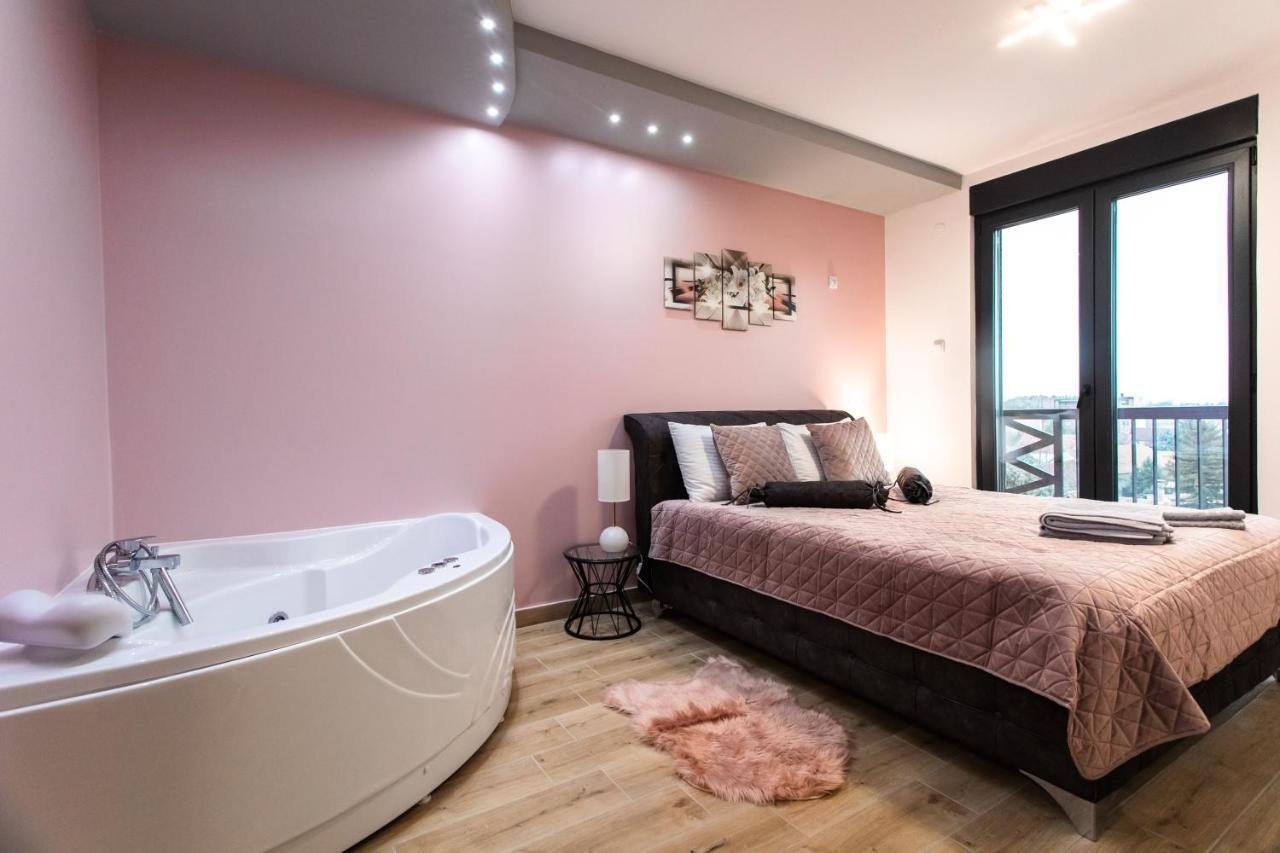 Room Jacuzzi “Athena” Subotica Exterior photo