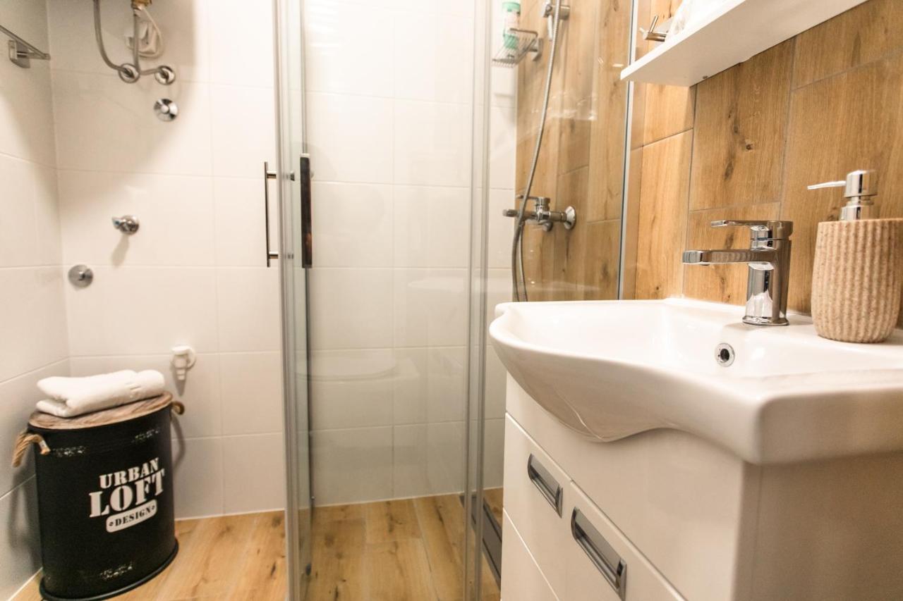 Room Jacuzzi “Athena” Subotica Exterior photo