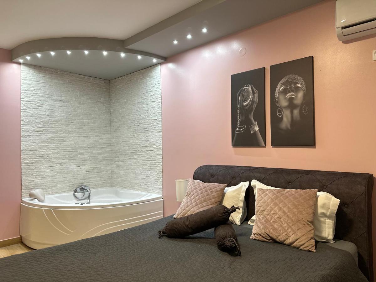 Room Jacuzzi “Athena” Subotica Exterior photo